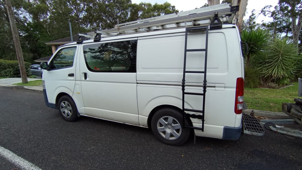 8x OZ147 Stainless Steel Gutter Ladder 147CM