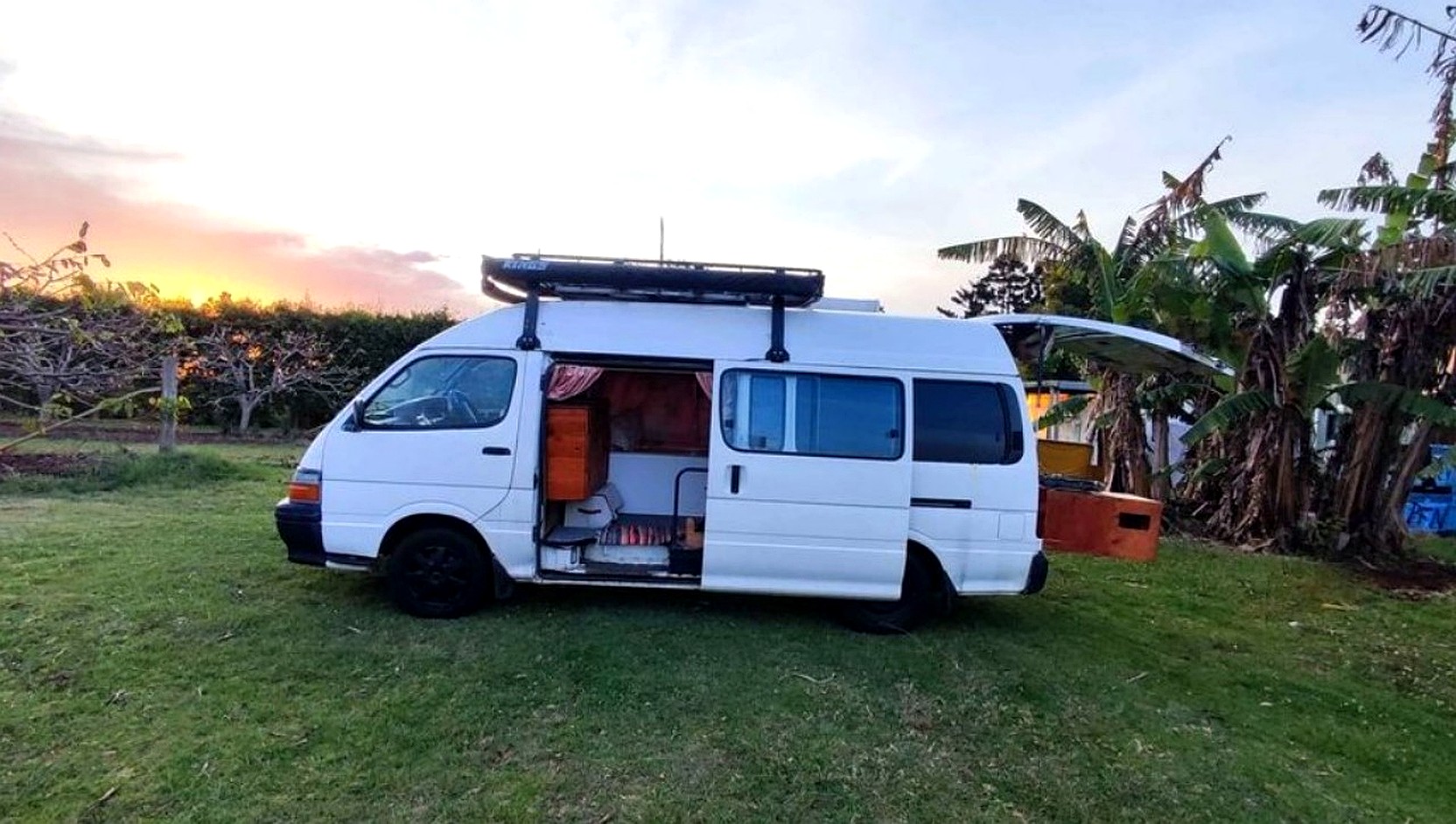 Ozroofracks | Toyota Hiace High Roof Roof Racks