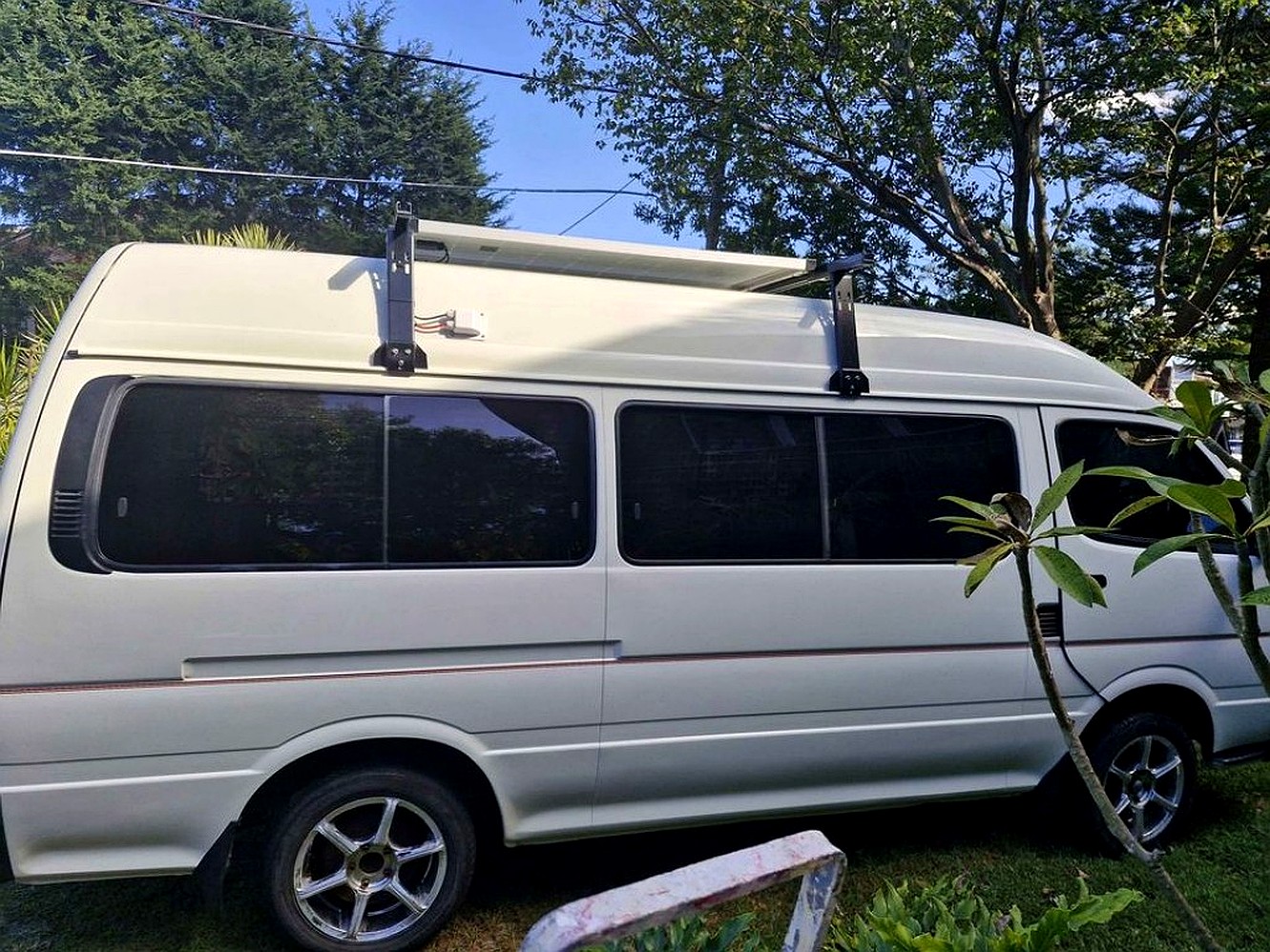 Ozroofracks | Toyota Hiace High Roof Roof Racks